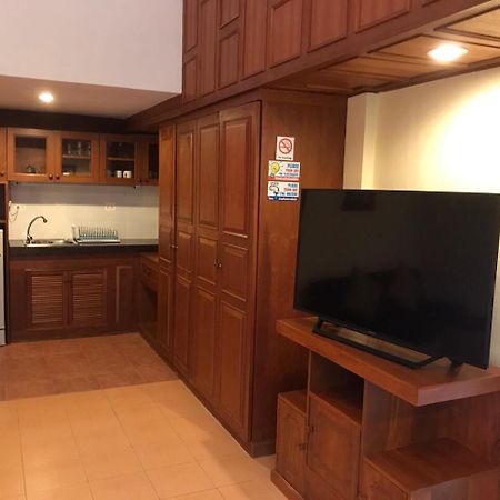 Bungalow Phuket Pantai Kamala Bagian luar foto