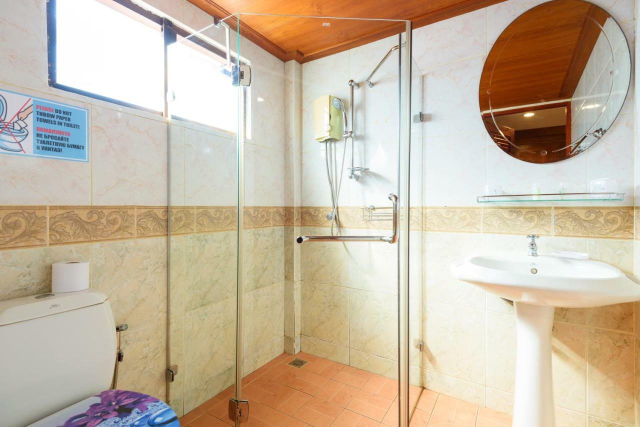 Bungalow Phuket Pantai Kamala Bagian luar foto