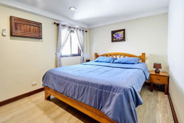 Bungalow Phuket Pantai Kamala Bagian luar foto